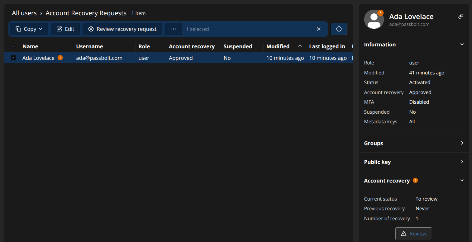 Reviewing pending requests on the 'Manage Users & Groups' page